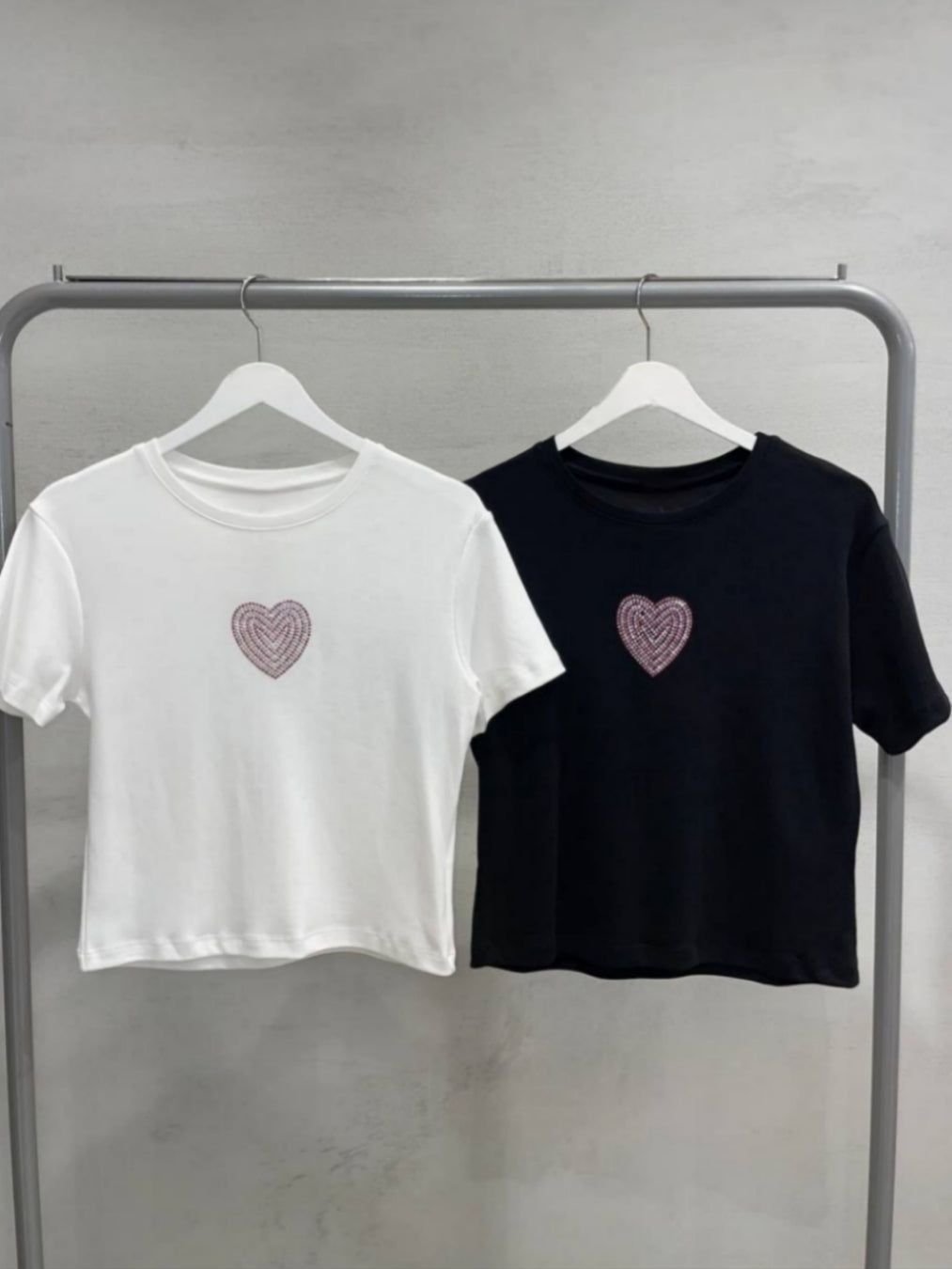 Soft Glow Heart Top - Black